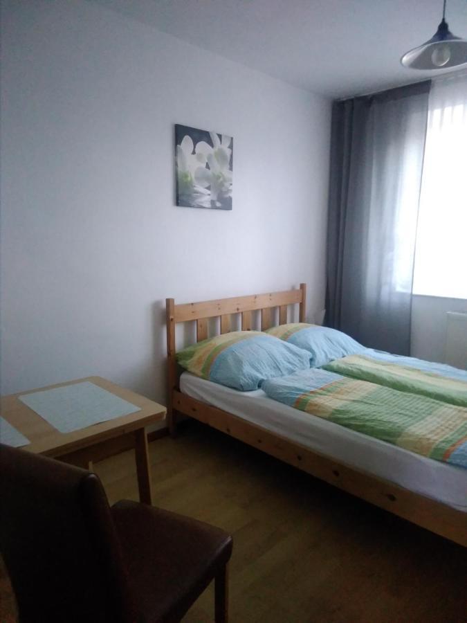 미엘노 Dom Pod Sosnami B&B 외부 사진