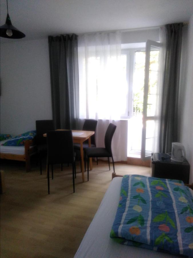 미엘노 Dom Pod Sosnami B&B 외부 사진